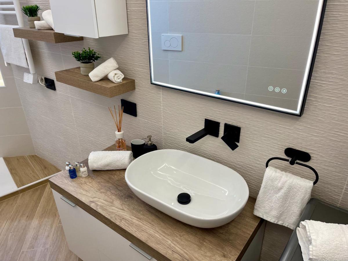 Luxury Downtown - Milan Mf Apartments Luaran gambar